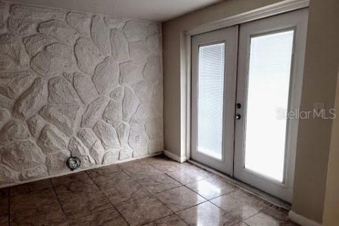 House in Port Richey, Florida 2 bedrooms, 79.9 sq.m. № 1919717 - photo 8