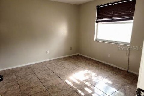 House in Port Richey, Florida 2 bedrooms, 79.9 sq.m. № 1919717 - photo 14