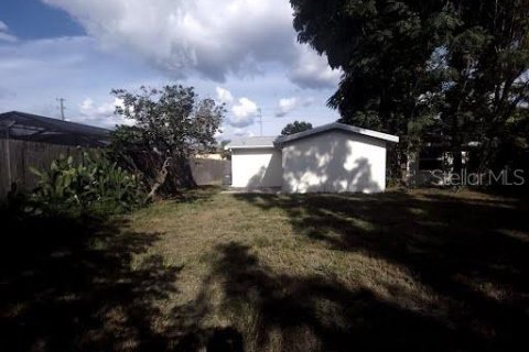 House in Port Richey, Florida 2 bedrooms, 79.9 sq.m. № 1919717 - photo 19