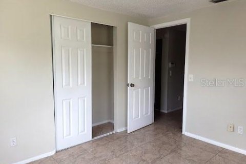 House in Port Richey, Florida 2 bedrooms, 79.9 sq.m. № 1919717 - photo 11