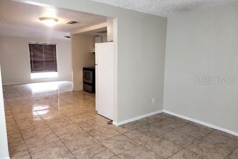 House in Port Richey, Florida 2 bedrooms, 79.9 sq.m. № 1919717 - photo 7