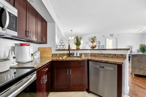 Купить кондоминиум в Уэст-Палм-Бич, Флорида 4 комнаты, 120.77м2, № 2084155 - фото 13