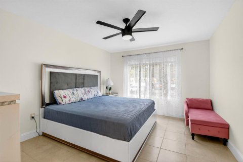 Купить кондоминиум в Уэст-Палм-Бич, Флорида 4 комнаты, 120.77м2, № 2084155 - фото 14