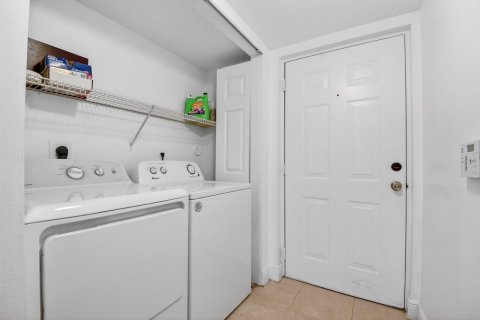 Купить кондоминиум в Уэст-Палм-Бич, Флорида 4 комнаты, 120.77м2, № 2084155 - фото 22