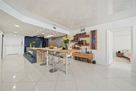 Condominio en venta en Hallandale Beach, Florida, 3 dormitorios, 171.03 m2 № 2027335 - foto 6