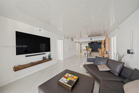 Condominio en venta en Hallandale Beach, Florida, 3 dormitorios, 171.03 m2 № 2027335 - foto 14