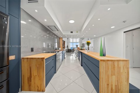 Condominio en venta en Hallandale Beach, Florida, 3 dormitorios, 171.03 m2 № 2027335 - foto 8