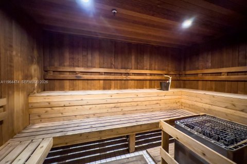 Condominio en venta en Hallandale Beach, Florida, 3 dormitorios, 171.03 m2 № 2027335 - foto 26