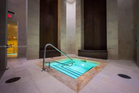 Condominio en venta en Hallandale Beach, Florida, 3 dormitorios, 171.03 m2 № 2027335 - foto 27