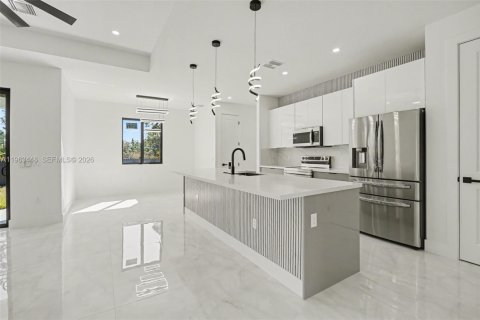 Купить виллу или дом в Лихай-Эйкерс, Флорида 3 спальни, 155.52м2, № 2025706 - фото 12