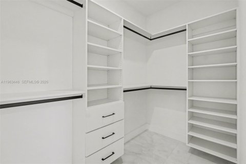 Купить виллу или дом в Лихай-Эйкерс, Флорида 3 спальни, 155.52м2, № 2025706 - фото 15