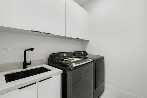 Купить виллу или дом в Лихай-Эйкерс, Флорида 3 спальни, 155.52м2, № 2025706 - фото 20