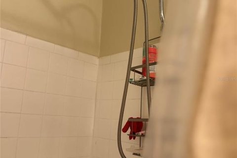 Condo in Tampa, Florida, 1 bedroom  № 2239254 - photo 9