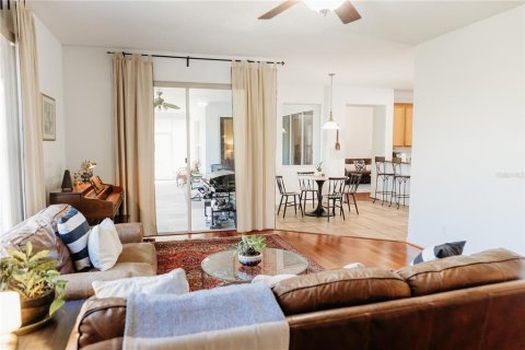 House in Wesley Chapel, Florida 4 bedrooms, 321.81 sq.m. № 1791917 - photo 17