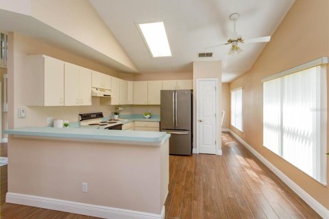 House in Altamonte Springs, Florida 4 bedrooms, 187.94 sq.m. № 1824261 - photo 11