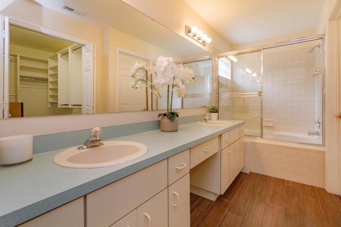 House in Altamonte Springs, Florida 4 bedrooms, 187.94 sq.m. № 1824261 - photo 14