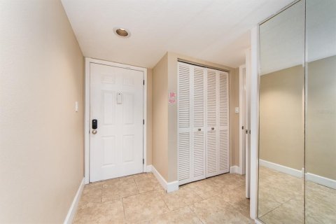 Condo in Clearwater, Florida, 1 bedroom  № 1334278 - photo 25
