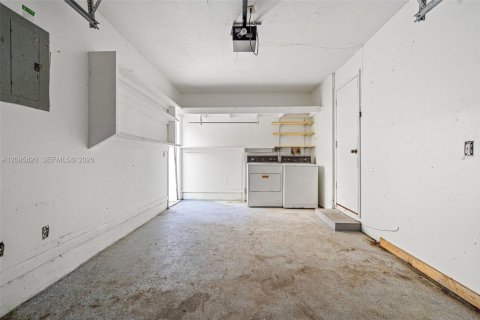 Casa en venta en Miami, Florida, 3 dormitorios, 192.59 m2 № 2384907 - foto 25