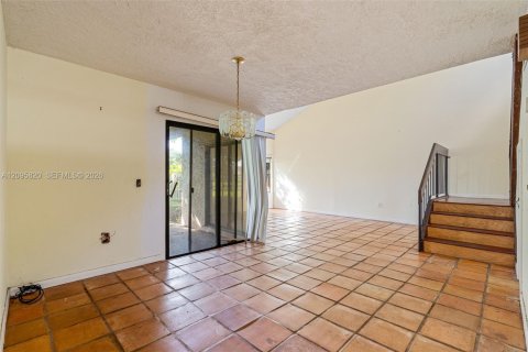 Casa en venta en Miami, Florida, 3 dormitorios, 192.59 m2 № 2384907 - foto 13
