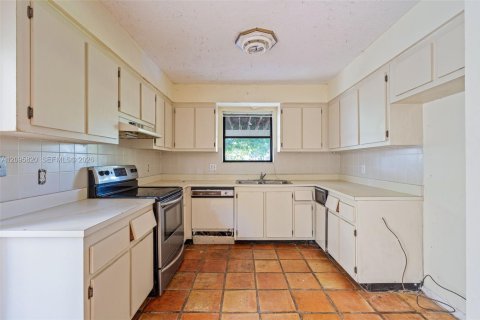 Casa en venta en Miami, Florida, 3 dormitorios, 192.59 m2 № 2384907 - foto 18