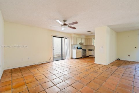 Casa en venta en Miami, Florida, 3 dormitorios, 192.59 m2 № 2384907 - foto 17