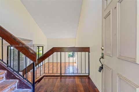 Casa en venta en Miami, Florida, 3 dormitorios, 192.59 m2 № 2384907 - foto 6