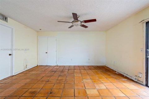 Casa en venta en Miami, Florida, 3 dormitorios, 192.59 m2 № 2384907 - foto 15