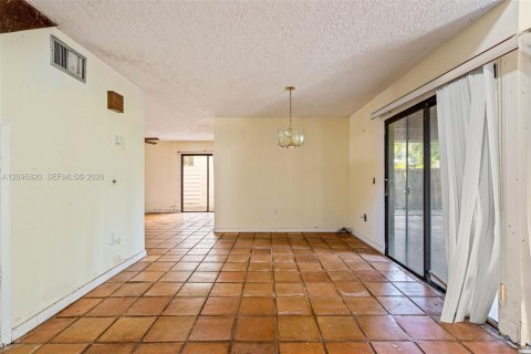 Casa en venta en Miami, Florida, 3 dormitorios, 192.59 m2 № 2384907 - foto 12