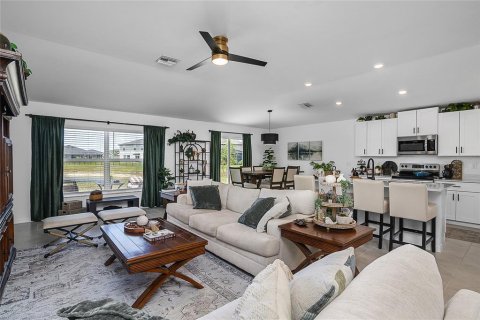 Casa en venta en North Fort Myers, Florida, 4 dormitorios, 179.95 m2 № 1629887 - foto 14