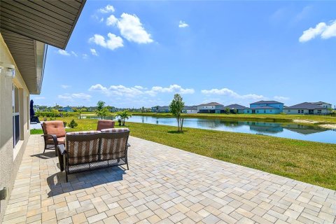 House in North Fort Myers, Florida 4 bedrooms, 179.95 sq.m. № 1629887 - photo 27