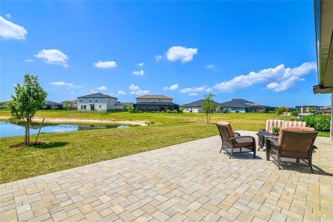 House in North Fort Myers, Florida 4 bedrooms, 179.95 sq.m. № 1629887 - photo 28