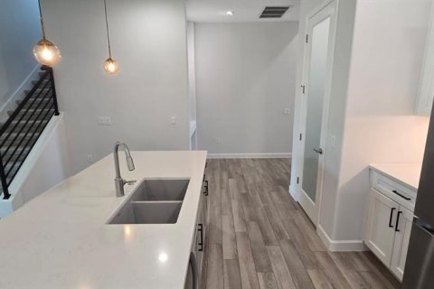 Villa ou maison à louer à Davenport, Floride: 4 chambres, 291.25 m2 № 1883097 - photo 3
