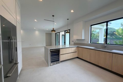 Casa en venta en South Miami, Florida, 4 dormitorios, 217.48 m2 № 2055994 - foto 6