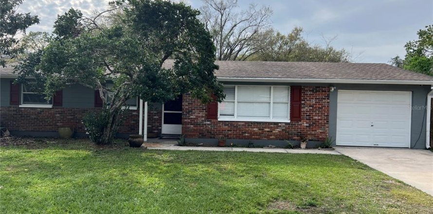 House in Lutz, Florida 3 bedrooms, 123.75 sq.m. № 1538438