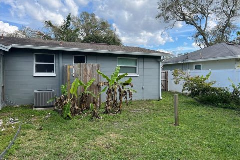 House in Lutz, Florida 3 bedrooms, 123.75 sq.m. № 1538438 - photo 4