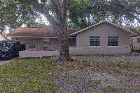 Villa ou maison à louer à Temple Terrace, Floride: 3 chambres, 109.81 m2 № 1869615 - photo 1