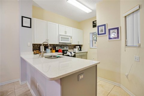 Adosado en venta en Kissimmee, Florida, 3 dormitorios, 119.47 m2 № 1782614 - foto 11