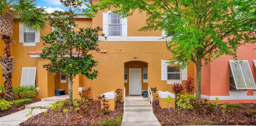 Adosado en Kissimmee, Florida 3 dormitorios, 119.47 m2 № 1782614