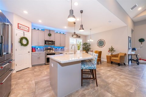 Villa ou maison à vendre à Kissimmee, Floride: 5 chambres, 288.46 m2 № 1200061 - photo 7