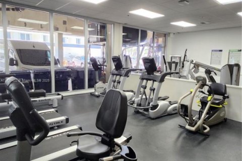 Condo in Surfside, Florida, 1 bedroom  № 1874368 - photo 16