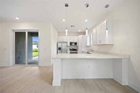 House in Punta Gorda, Florida 2 bedrooms, 111.39 sq.m. № 1841679 - photo 5