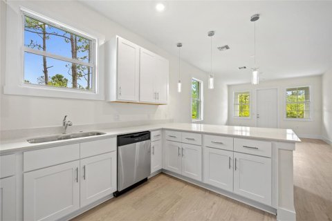 House in Punta Gorda, Florida 2 bedrooms, 111.39 sq.m. № 1841679 - photo 9