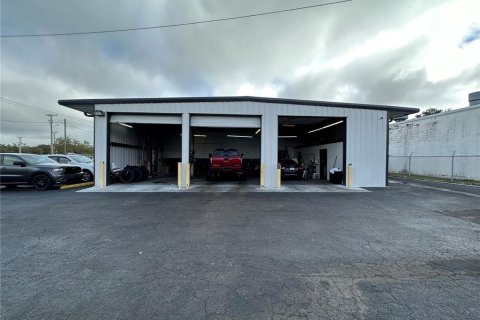 Commercial property in Tampa, Florida 135.64 sq.m. № 1550845 - photo 7