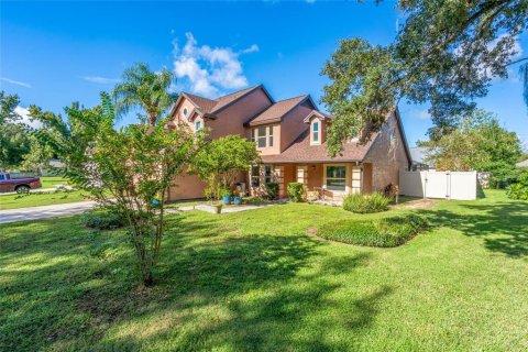 Villa ou maison à vendre à Tampa, Floride: 4 chambres, 197.14 m2 № 2308073 - photo 2