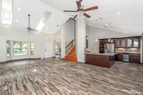 Villa ou maison à vendre à Tampa, Floride: 4 chambres, 197.14 m2 № 2308073 - photo 11