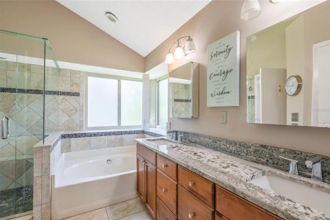 Villa ou maison à vendre à Tampa, Floride: 4 chambres, 197.14 m2 № 2308073 - photo 24