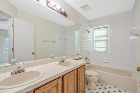 Villa ou maison à vendre à Tampa, Floride: 4 chambres, 197.14 m2 № 2308073 - photo 29