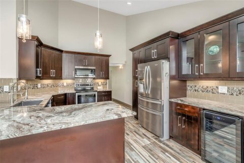 Villa ou maison à vendre à Tampa, Floride: 4 chambres, 197.14 m2 № 2308073 - photo 14