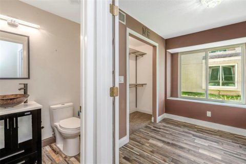 Villa ou maison à vendre à Tampa, Floride: 4 chambres, 197.14 m2 № 2308073 - photo 19
