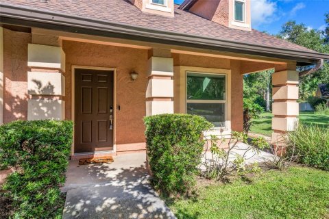 Villa ou maison à vendre à Tampa, Floride: 4 chambres, 197.14 m2 № 2308073 - photo 4